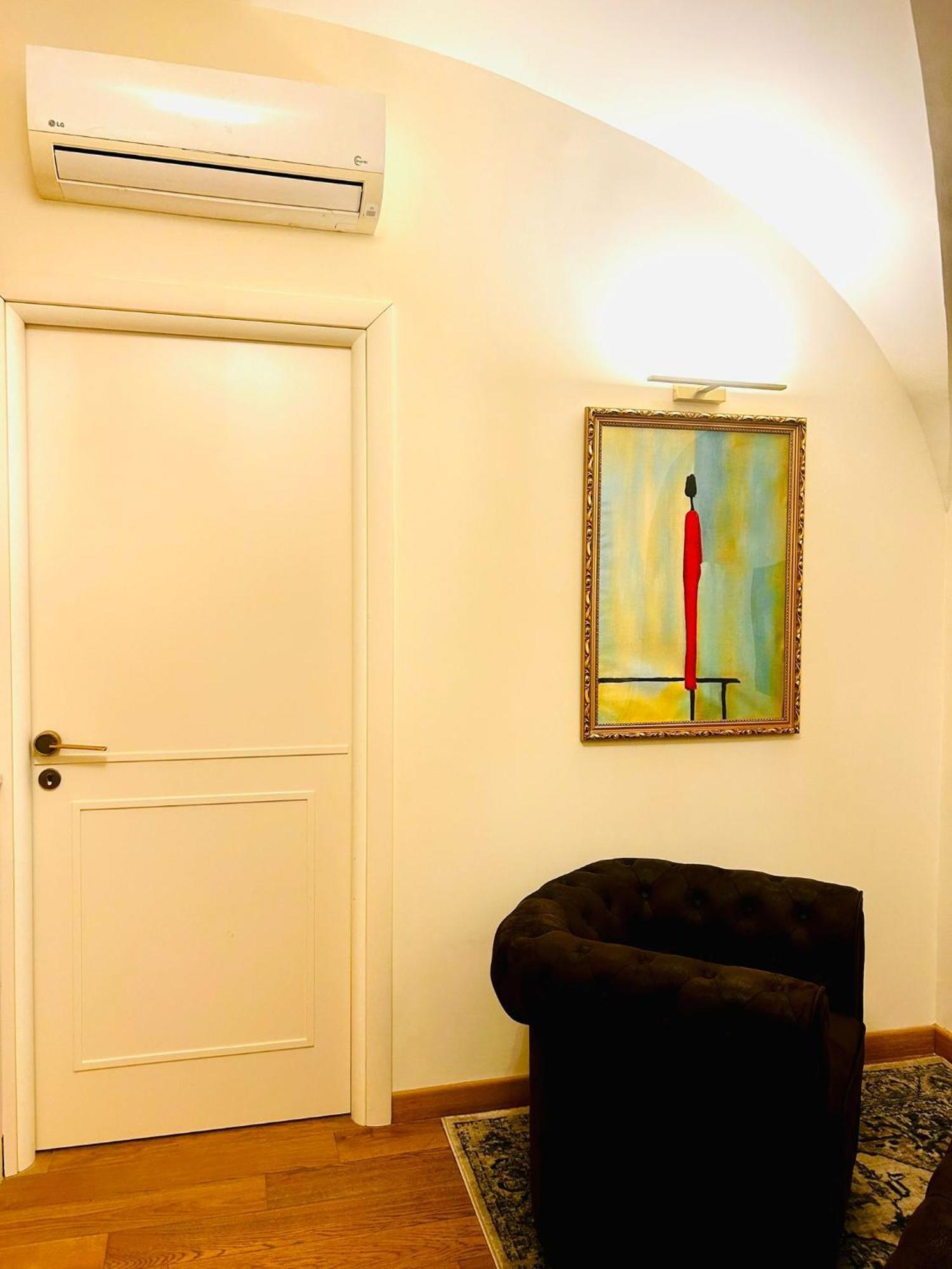 Trithome Apartment Rom